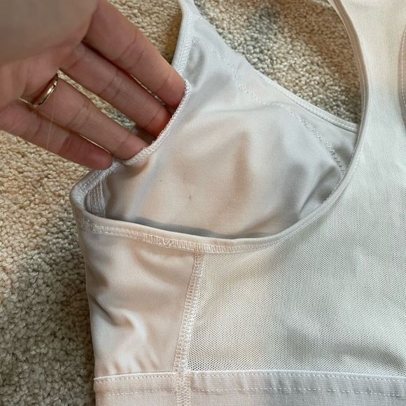 Adidas GU5252 Women's White Training Entrenamiento Workout Bra size S - Picture 5 of 7